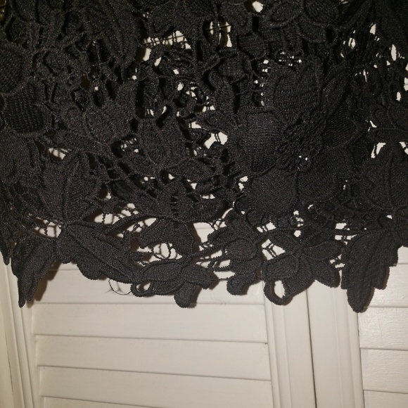 Say what? Black lace see-thru top size small - Picture 3 of 4
